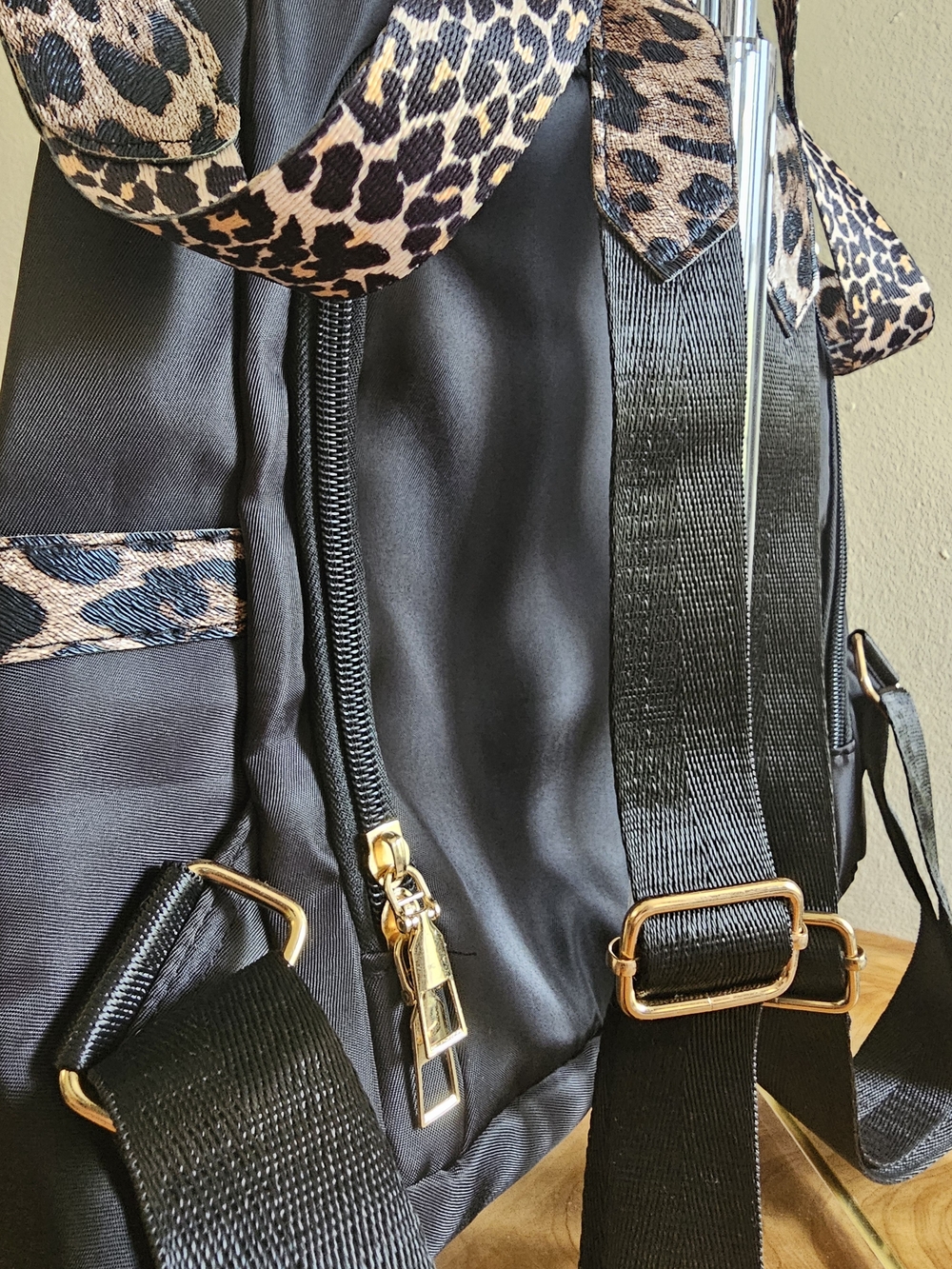 Leopard Accent Black Women's Backpack Bag NWOT - Picture 7 of 8